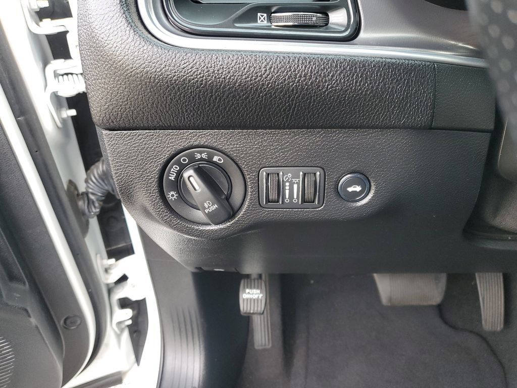 Used 2021 Dodge Challenger GT RWD image 19