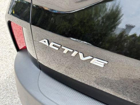 Used 2023 Ford Escape Active w/ Tech Pack #1 AWD/4WD image 11