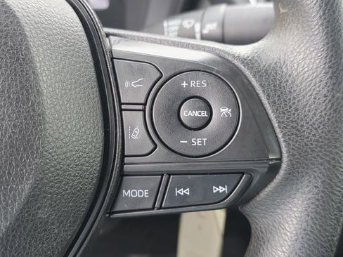 Used 2022 Toyota Corolla LE FWD image 23