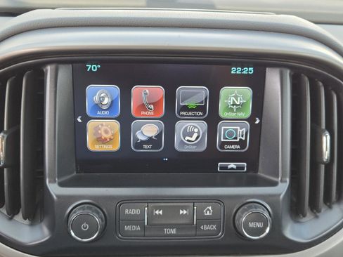 Used 2018 Chevrolet Colorado Z71 w/ Z71 Midnight Edition AWD/4WD image 7