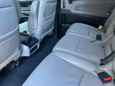 Used 2018 Honda Odyssey EX-L image 9