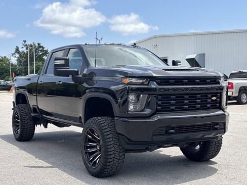 Used 2021 Chevrolet Silverado 2500 Custom w/ Custom Value Package AWD/4WD image 7