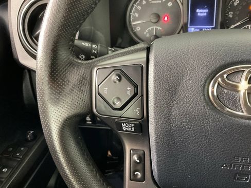 Used 2019 Toyota Tacoma TRD Off-Road w/ Exterior Package AWD/4WD image 24
