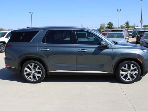 Used 2022 Hyundai Palisade SEL w/ Premium Package AWD/4WD image 4