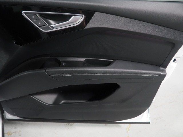 Used 2023 Audi Q4 e-tron Premium Plus w/ Premium Plus RWD image 52