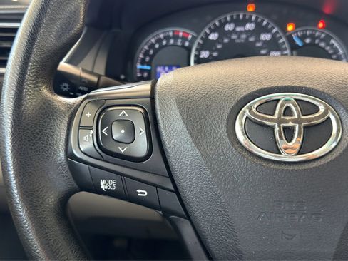 Used 2015 Toyota Camry LE FWD image 27