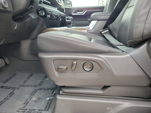 Used 2025 Chevrolet Silverado 1500 LT w/ Leather Package image 13