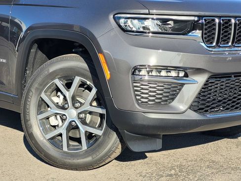 New 2025 Jeep Grand Cherokee Limited AWD/4WD image 2