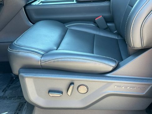 Used 2026 Ford Expedition Platinum w/ Stealth Appearance Package AWD/4WD image 16