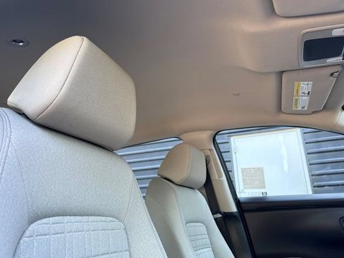 Certified 2025 Honda HR-V LX image 18