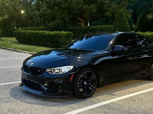 Used 2017 BMW M4 . image 9