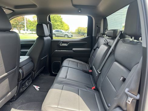 Used 2026 GMC Sierra 1500 SLT AWD/4WD image 15