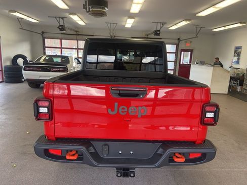 New 2026 Jeep Gladiator Mojave image 14