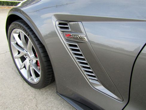 Used 2016 Chevrolet Corvette Z06 w/ 3LZ Preferred Equipment Group image 27