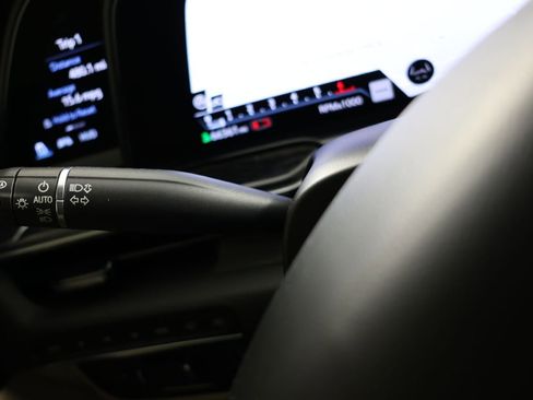 Used 2022 Cadillac Escalade ESV Premium Luxury w/ Performance Package image 27