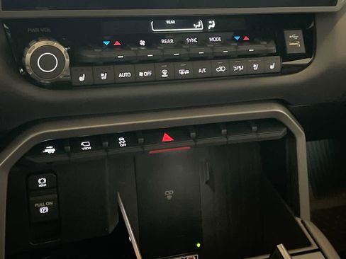 New 2026 Toyota Sequoia Platinum AWD/4WD image 19