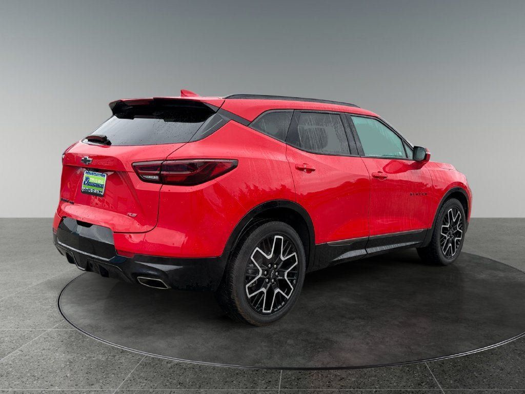 Used 2023 Chevrolet Blazer RS w/ Driver Confidence II Package AWD/4WD image 9