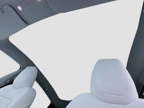 Used 2026 Tesla Model Y 2WD image 14