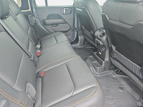 Used 2025 Jeep Wrangler Unlimited Rubicon 392 AWD/4WD image 11