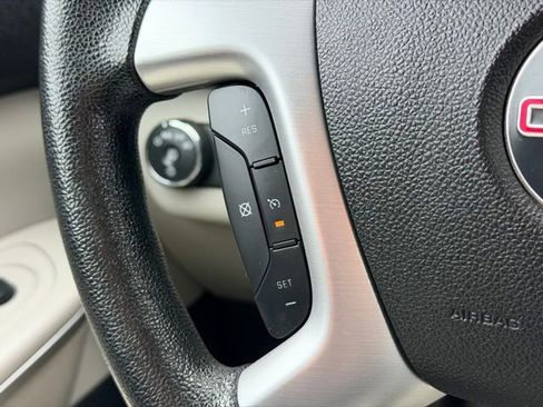 Used 2008 GMC Acadia SLE image 8