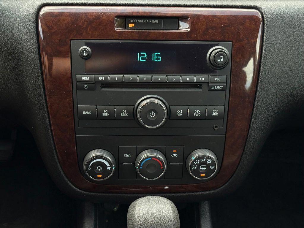Used 2011 Chevrolet Impala LS FWD image 31