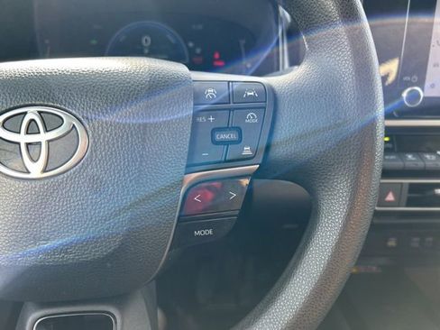 Used 2025 Toyota Camry LE image 17