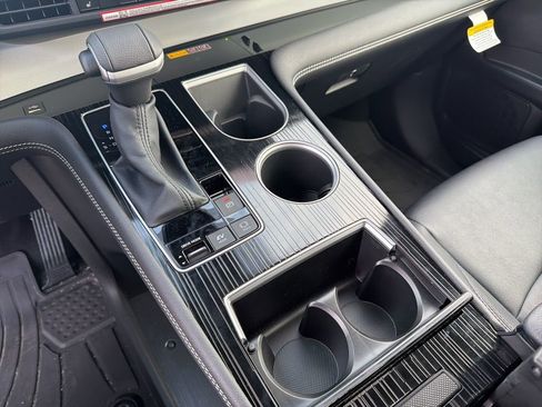 New 2026 Toyota Sienna XSE image 10