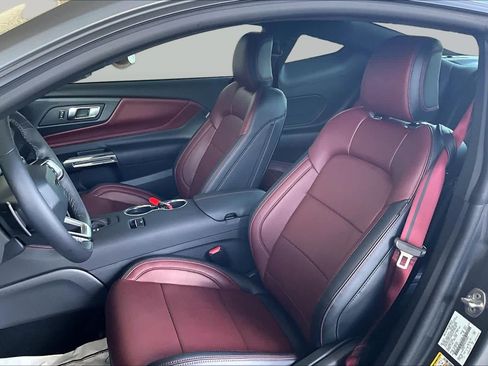 Used 2025 Ford Mustang GT Premium RWD image 7