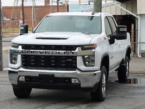 Used 2023 Chevrolet Silverado 2500 LT w/ Convenience Package image 2