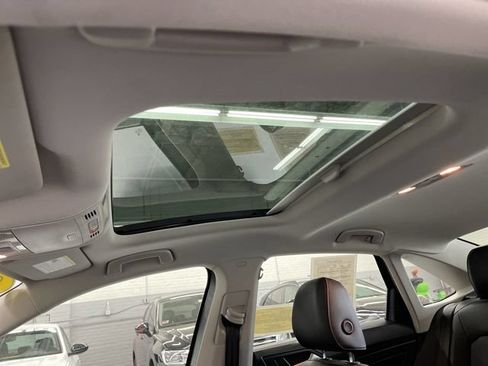Certified 2023 Volkswagen Jetta SE FWD image 25
