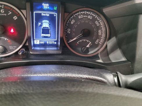 Used 2021 Toyota Tacoma TRD Off-Road image 34