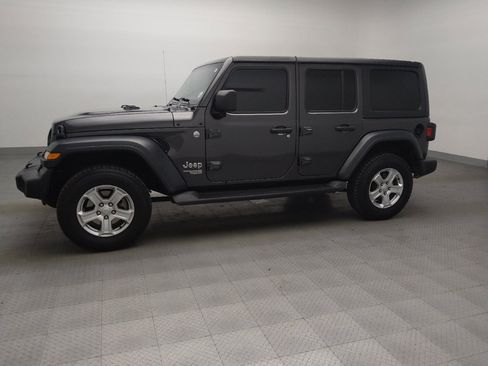 Used 2020 Jeep Wrangler Unlimited Sport S image 2