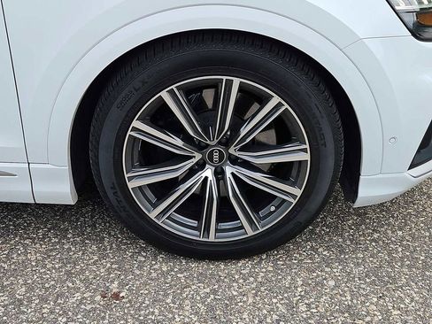 Certified 2023 Audi SQ8 Premium Plus w/ Executive Package AWD/4WD image 9