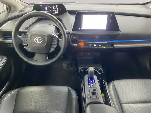 Used 2023 Toyota Prius XLE image 10