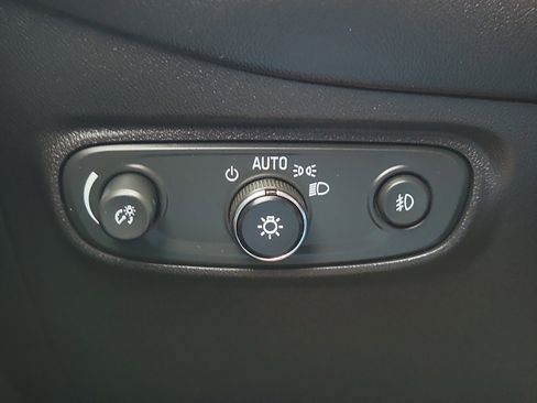 Used 2020 Chevrolet Equinox LT FWD image 25
