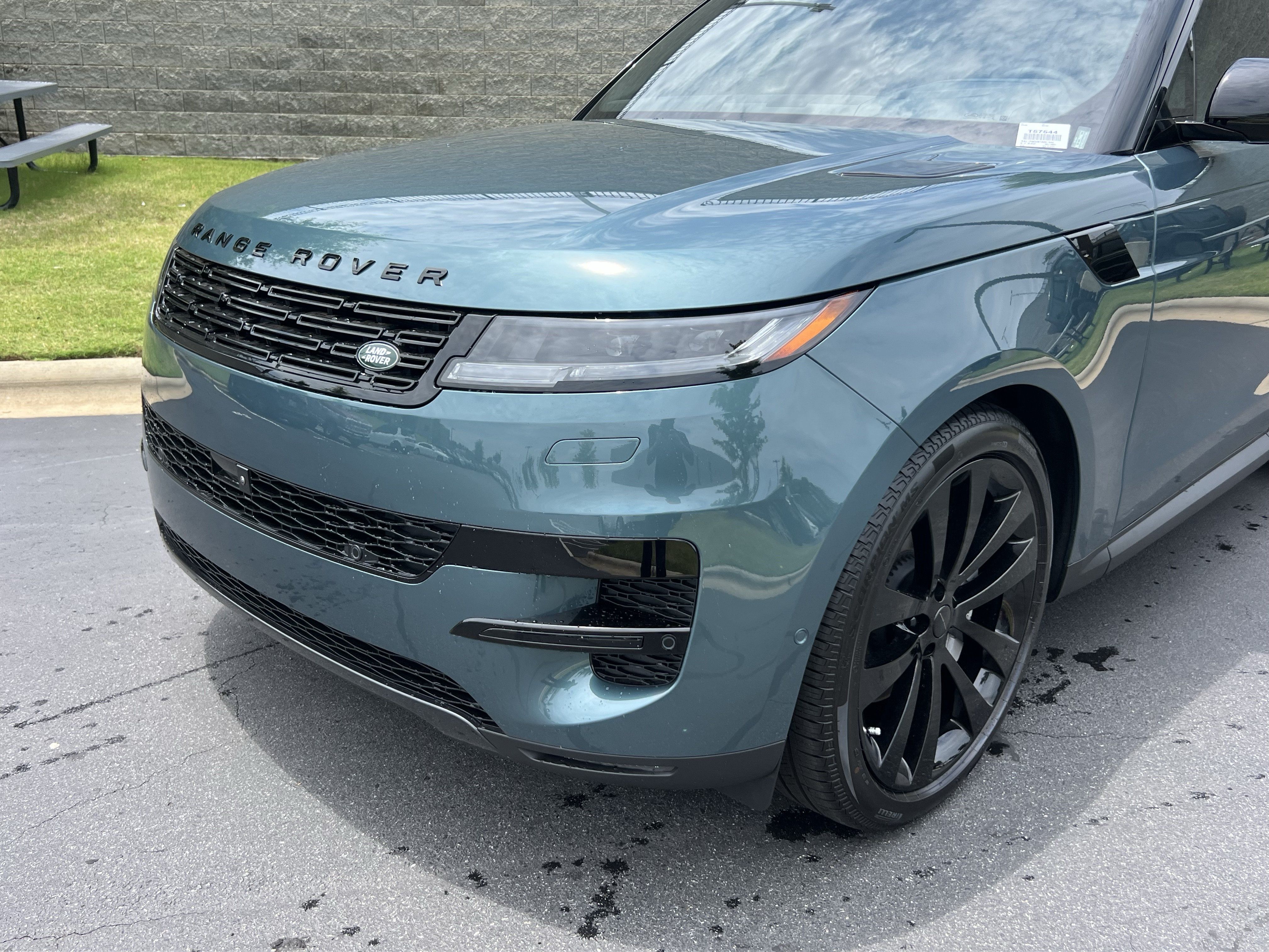 New 2026 Land Rover Range Rover Sport SE AWD/4WD image 11