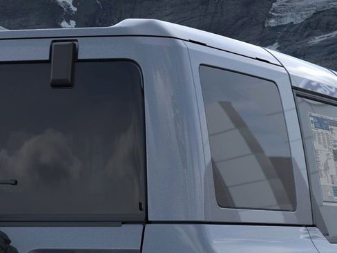 New 2025 Ford Bronco Badlands image 25