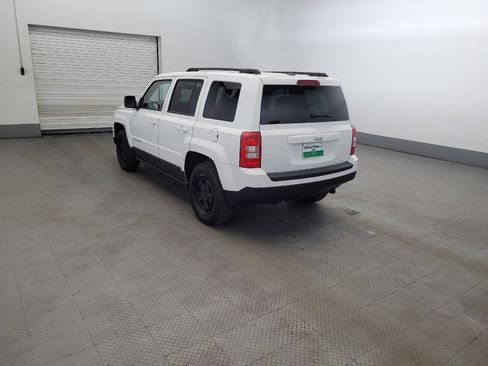 Used 2016 Jeep Patriot Sport w/ Power Value Group FWD image 5