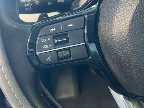 Used 2023 Honda Pilot Elite image 8