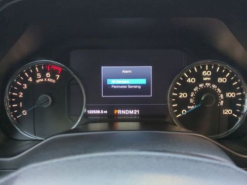 Used 2016 Ford F150 Platinum w/ Equipment Group 701A Luxury image 34