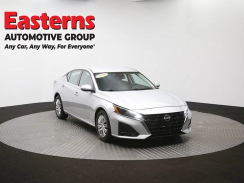 Used 2023 Nissan Altima 2.5 S FWD image 48