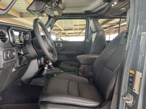 New 2026 Jeep Gladiator Sport image 23