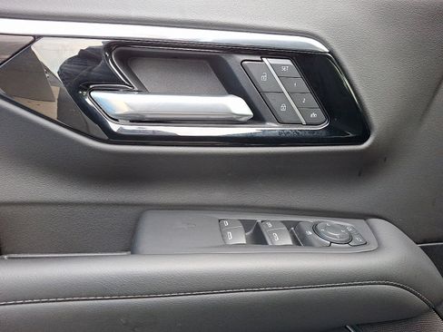 Used 2025 Chevrolet Tahoe LT image 14