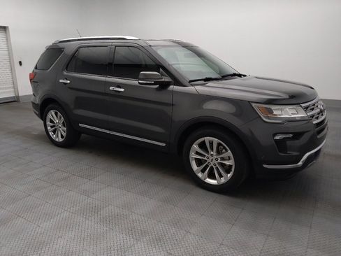 Used 2018 Ford Explorer Limited w/ Equipment Group 301A FWD image 11