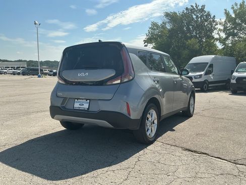 Used 2023 Kia Soul S FWD image 4