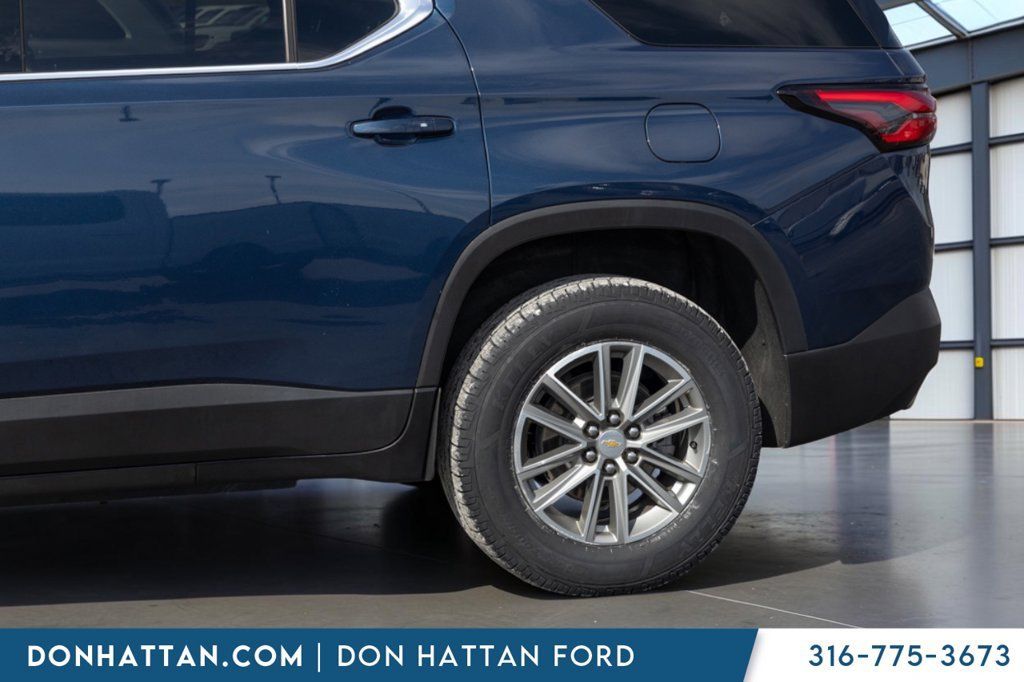 Used 2023 Chevrolet Traverse LT AWD/4WD image 32