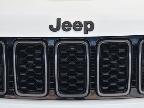 Used 2021 Jeep Grand Cherokee Limited w/ Quick Order Package 28K 80th AWD/4WD image 36