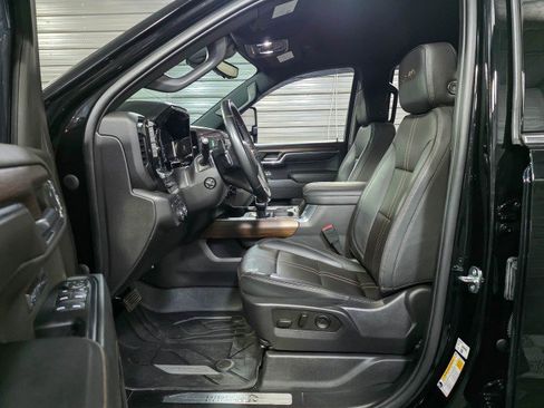 Used 2023 Chevrolet Silverado 1500 High Country w/ Technology Package image 15