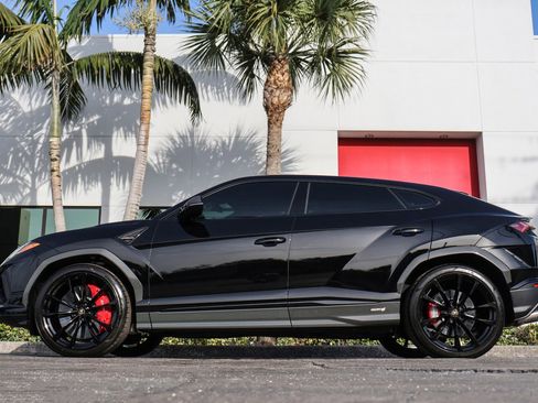 Used 2024 Lamborghini Urus S image 22
