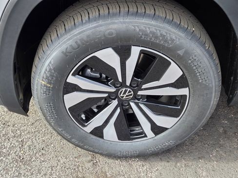 New 2026 Volkswagen Atlas SE image 5